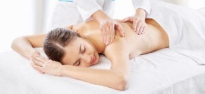 Massagen im Beauty Salon (Rückenwellness und Ganzkörper)